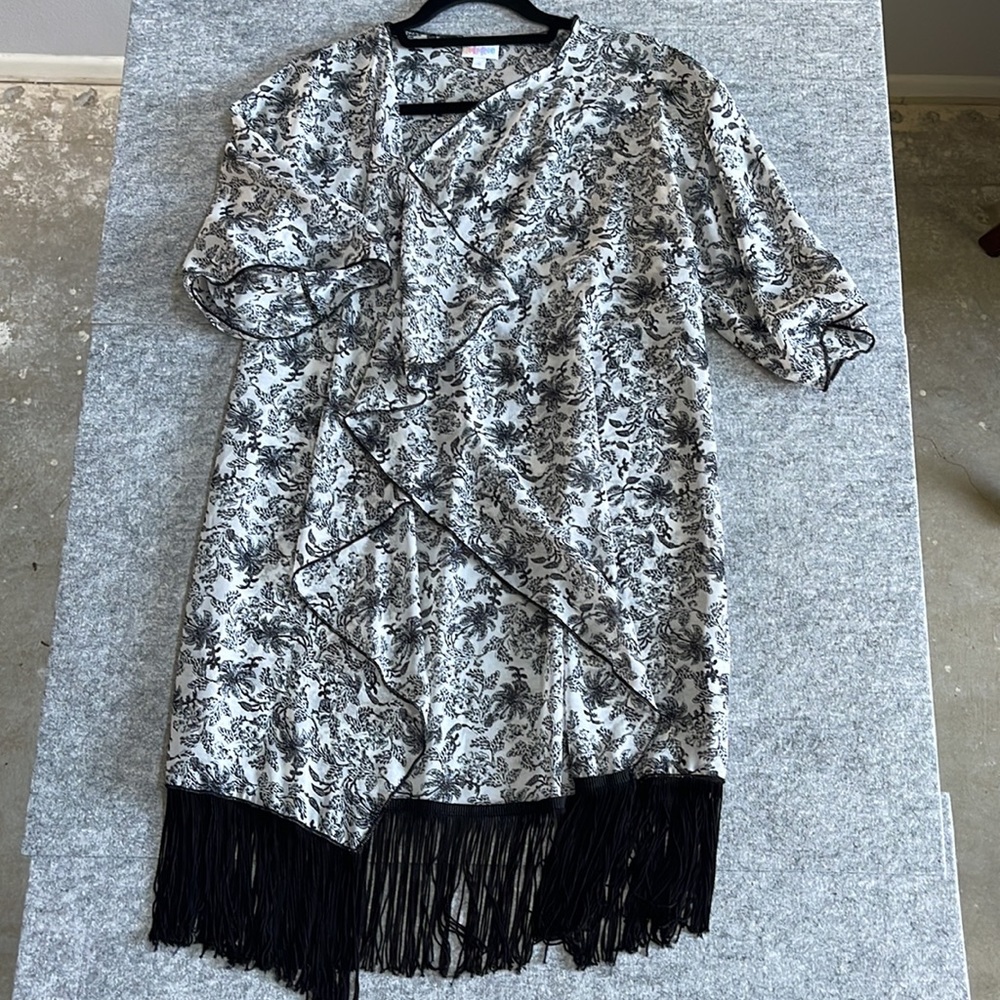 LulaRoe Lindsay w/ Black Fringe Vintage